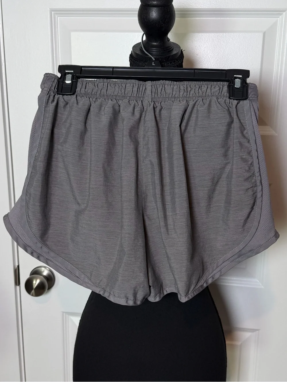 Nike Dri-FIT Gray Running Athletic Shorts Women’s Medium